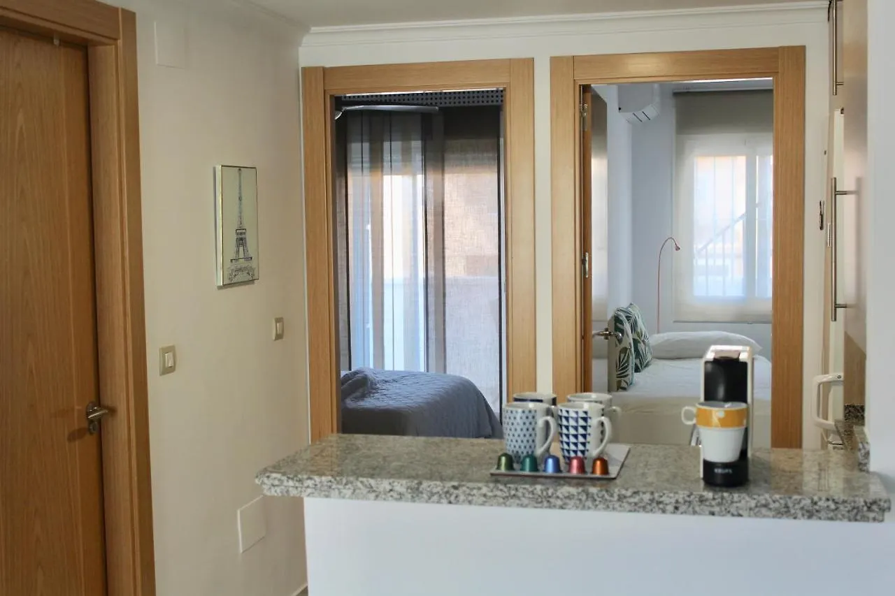 Apartmento Con Piscina Y Solarium Privado - Apartament With Pool And Private Solarium Fuengirola 0*,  España